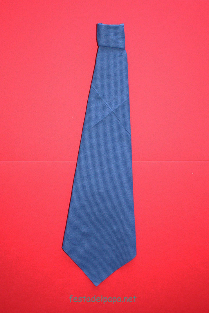 cravatta con tovagliolo 02